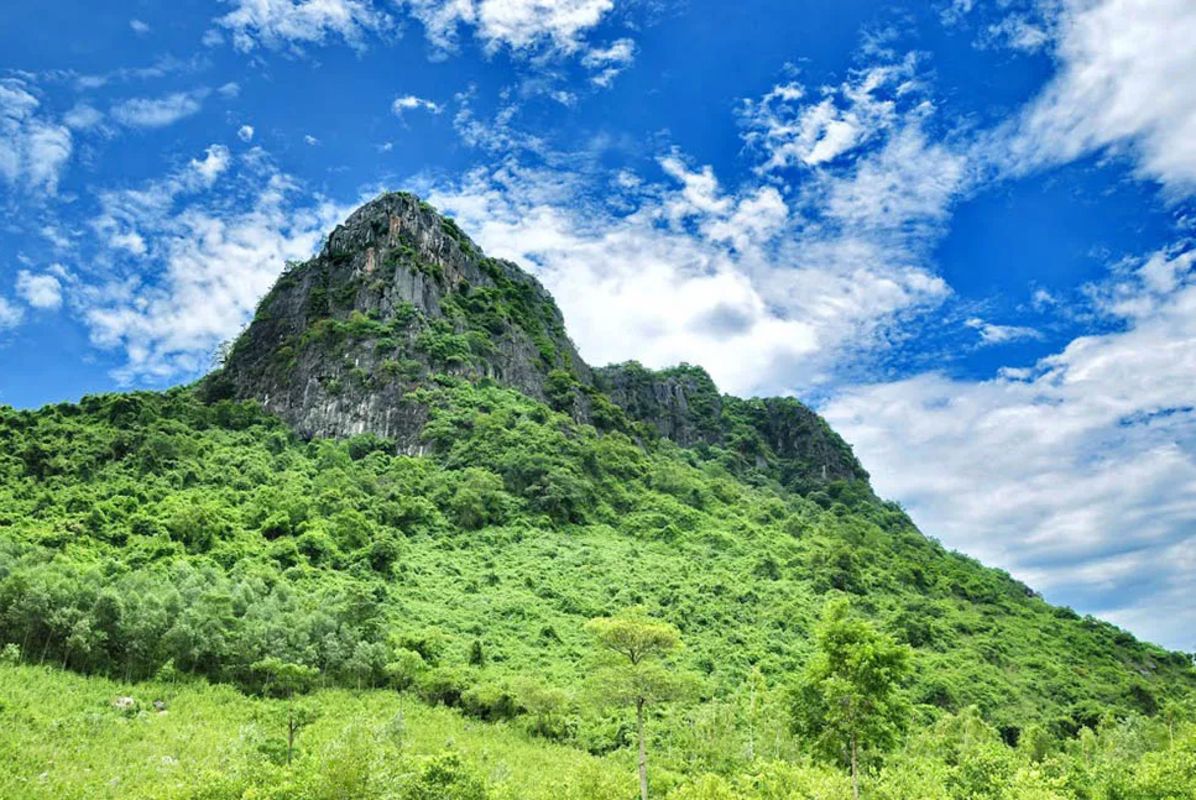 Start your Phong Nha Travel with serene vistas