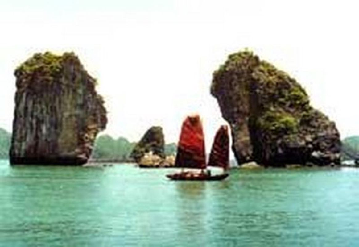 Capture the mythical beauty of Quang Ninh’s UNESCO gem