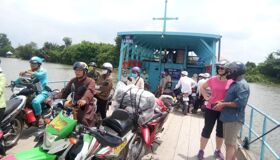 Dive into the sweet charm of Ben Tre Tours