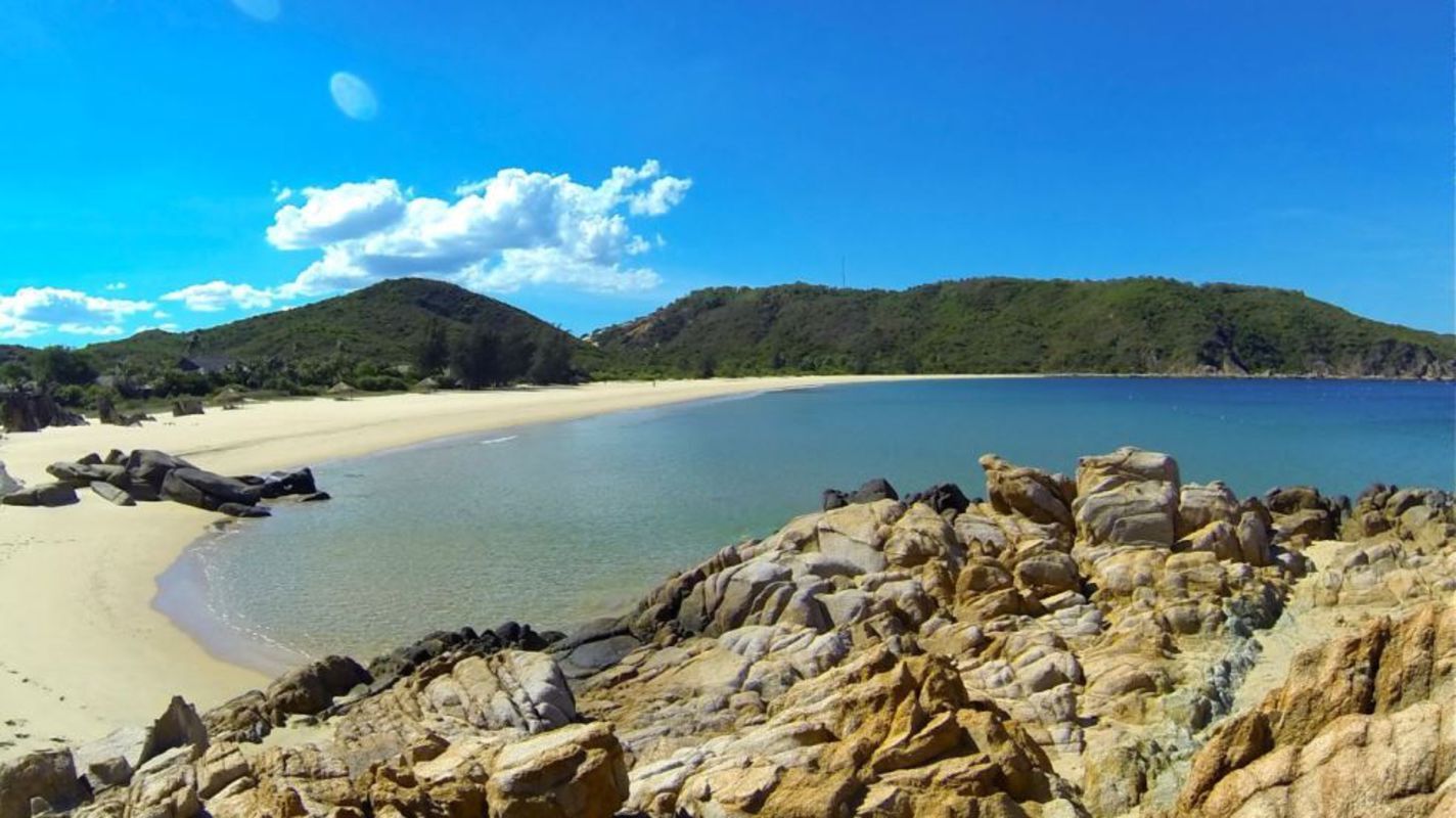 Experience Dak Lak Tours with sustainable adventures