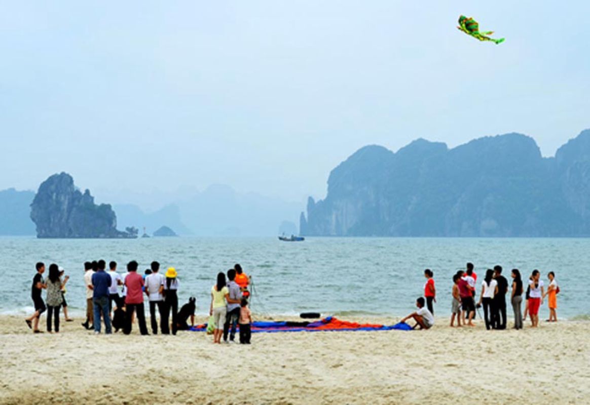 Photograph the natural allure of Bai Tu Long’s heritage