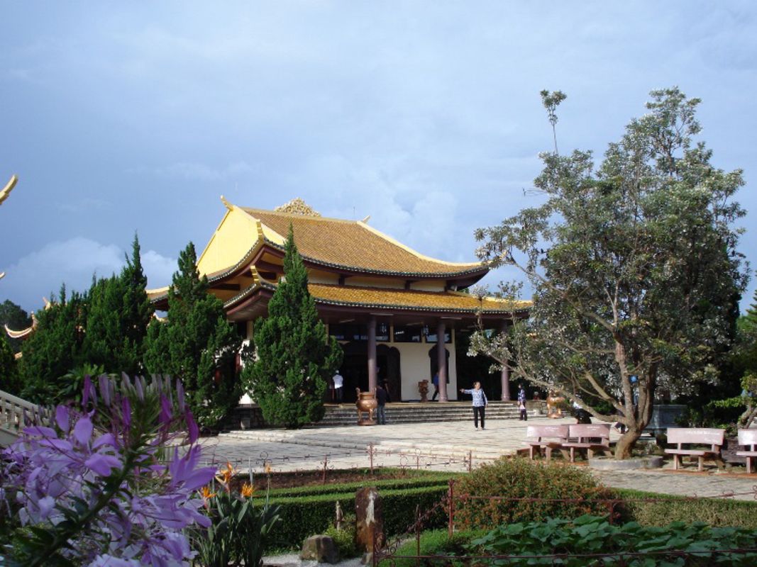Truc Lam Phuong Nam Monastery