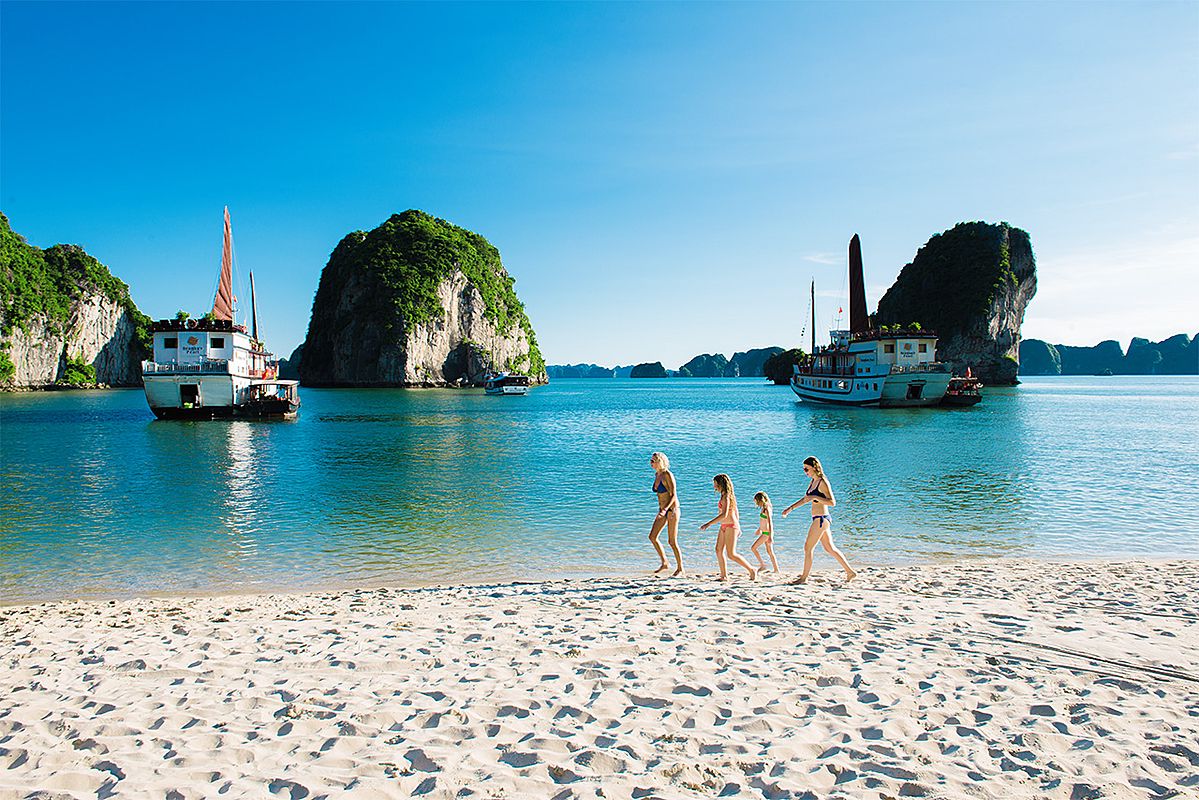 Capture the iconic beauty of Quang Ninh’s UNESCO gem