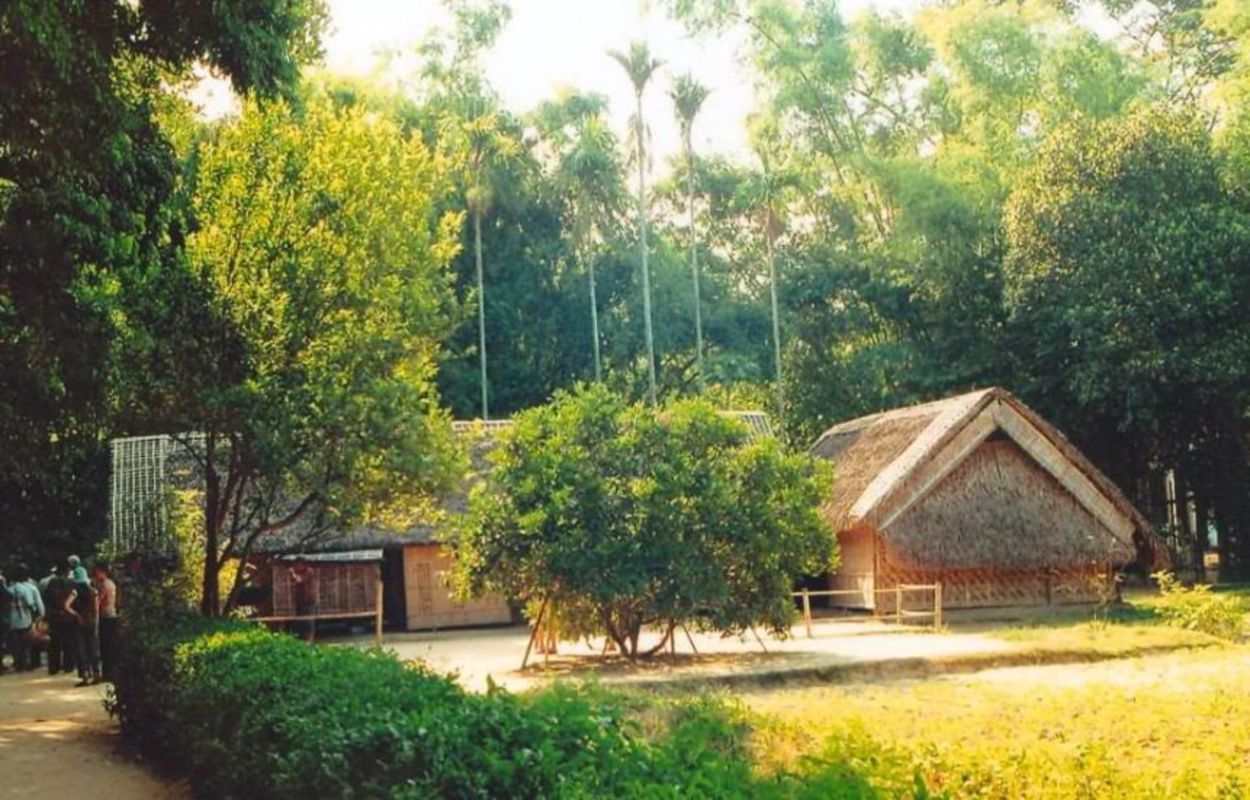 Kim Lien Village (also named as Sen Village)