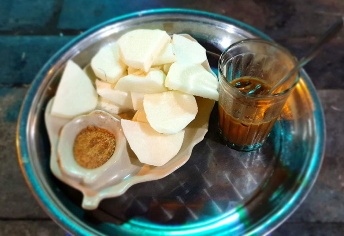 Photograph the communal allure of Hanoi’s drink scene