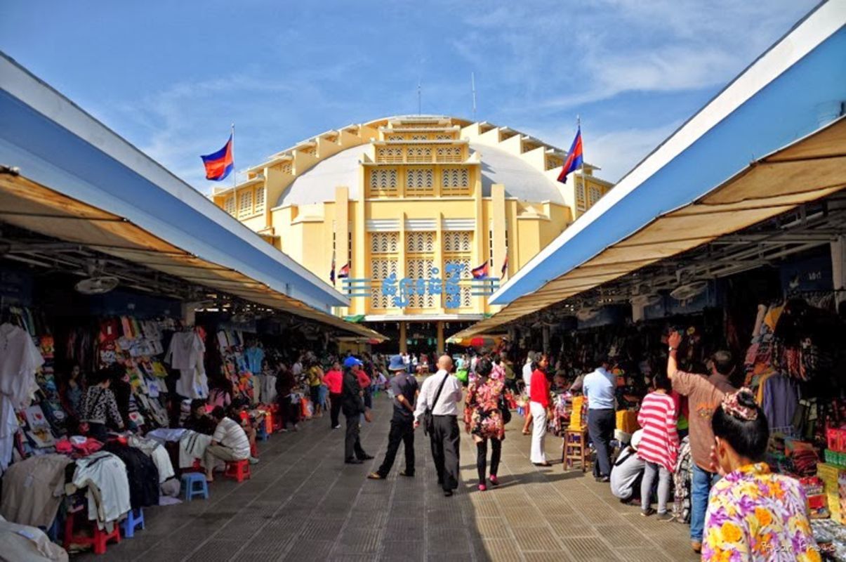 Photograph the authentic allure of Phnom Penh’s heritage