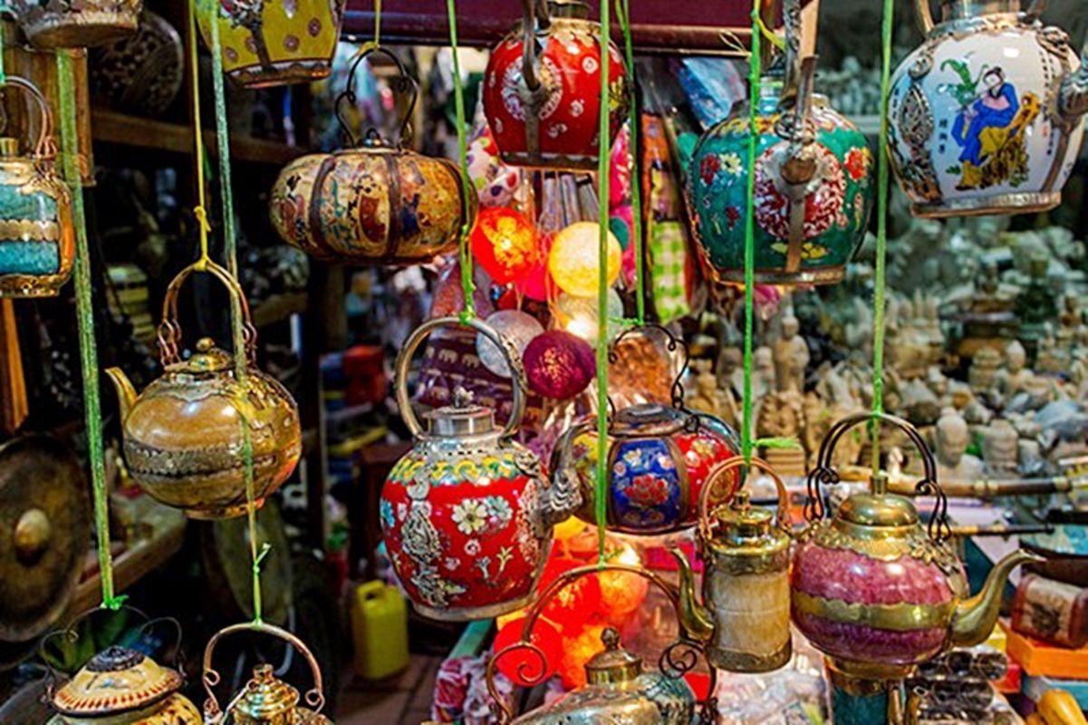 Experience Phnom Penh Tours with sustainable exploration
