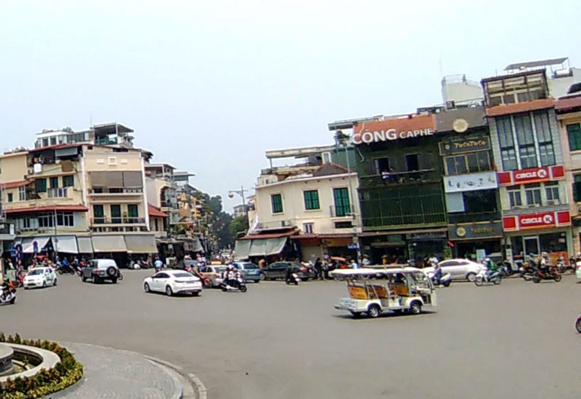 Experience Hanoi Tours with sustainable exploration