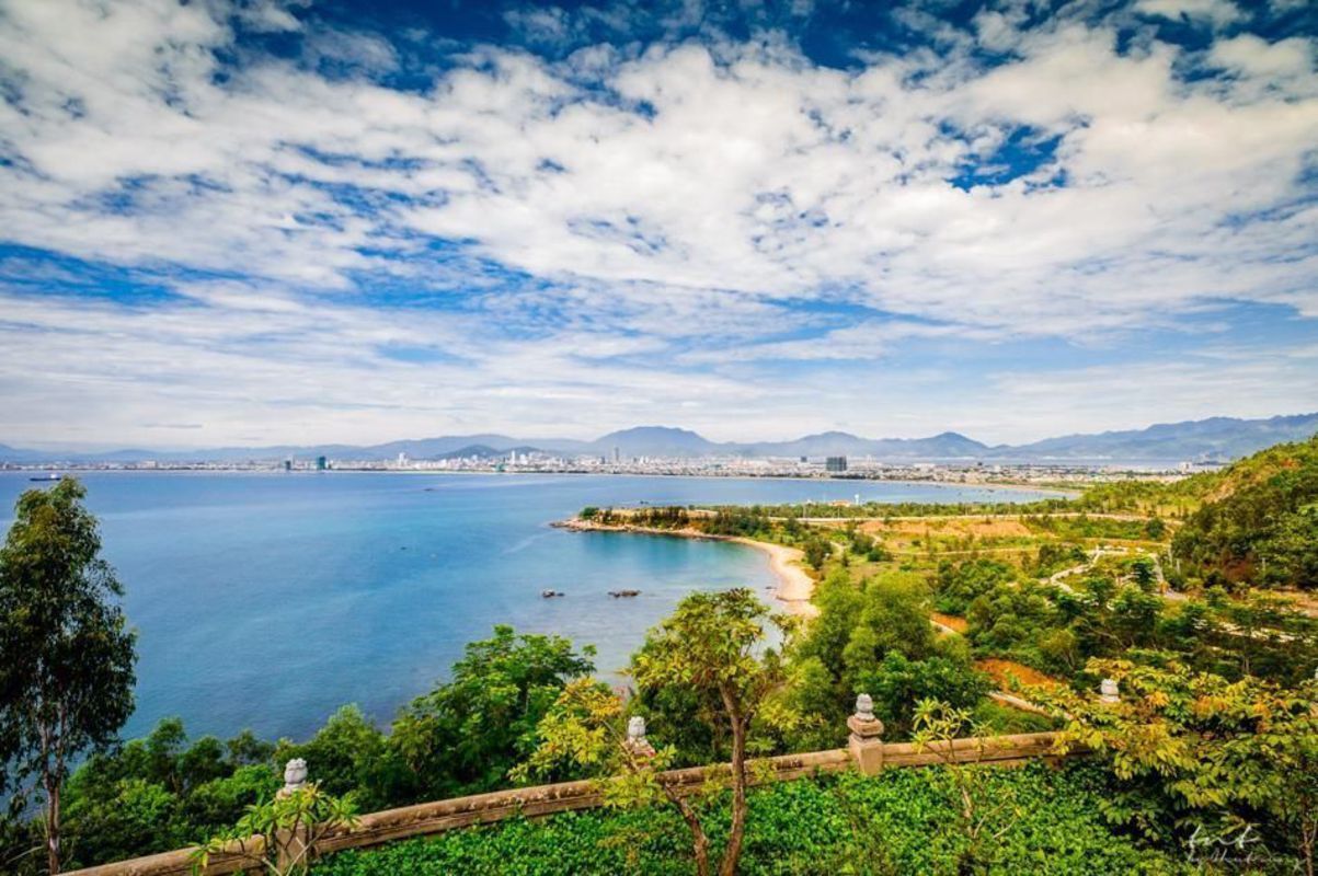 Photograph the pristine allure of Da Nang’s shores