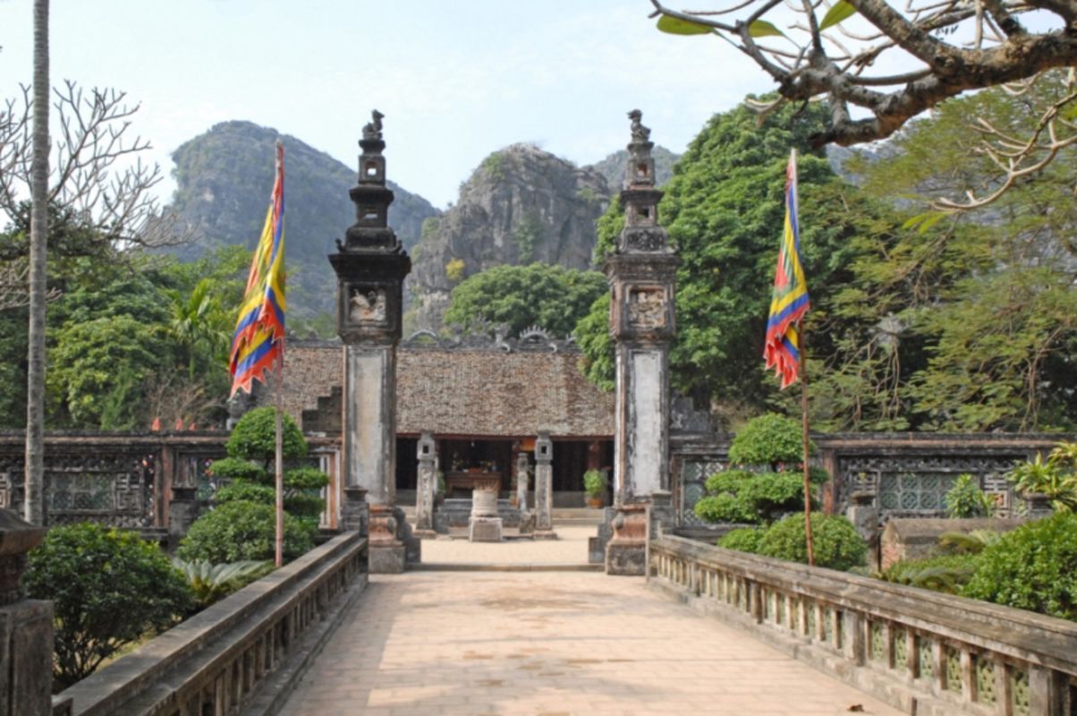 Dinh Tien Hoang Temple