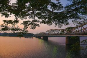 Truong Tien Bridge Hue City: Complete Guide & Eco-Friendly Tours