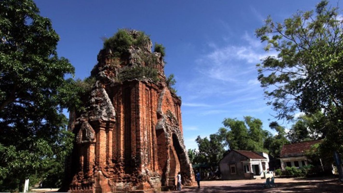 Binh Lam Tower