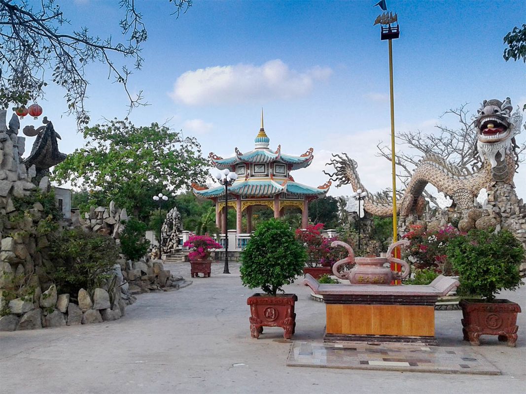 Begin your Soc Trang Tours with a scenic adventure