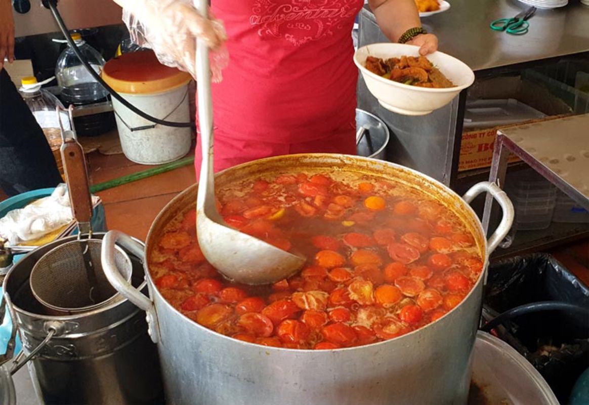 Start your Hanoi Travel with a flavorful slurp
