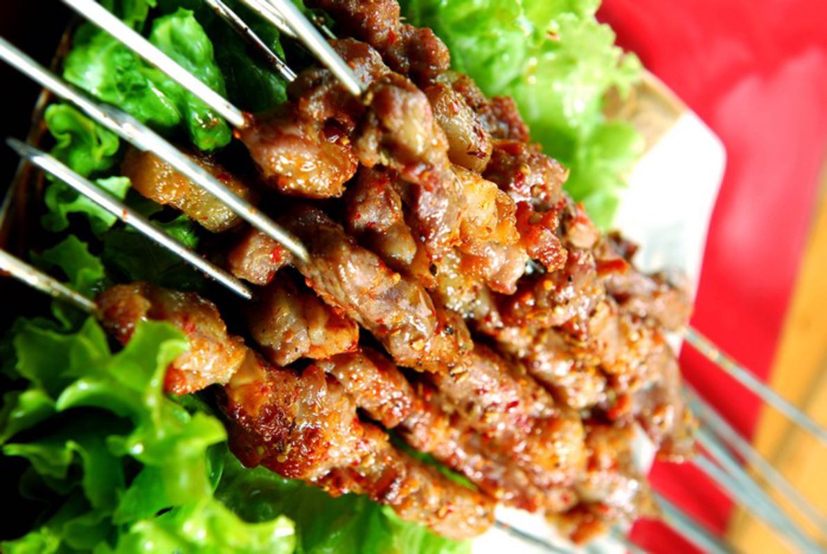 Learn Hoa Binh’s cultural heritage with expert insights