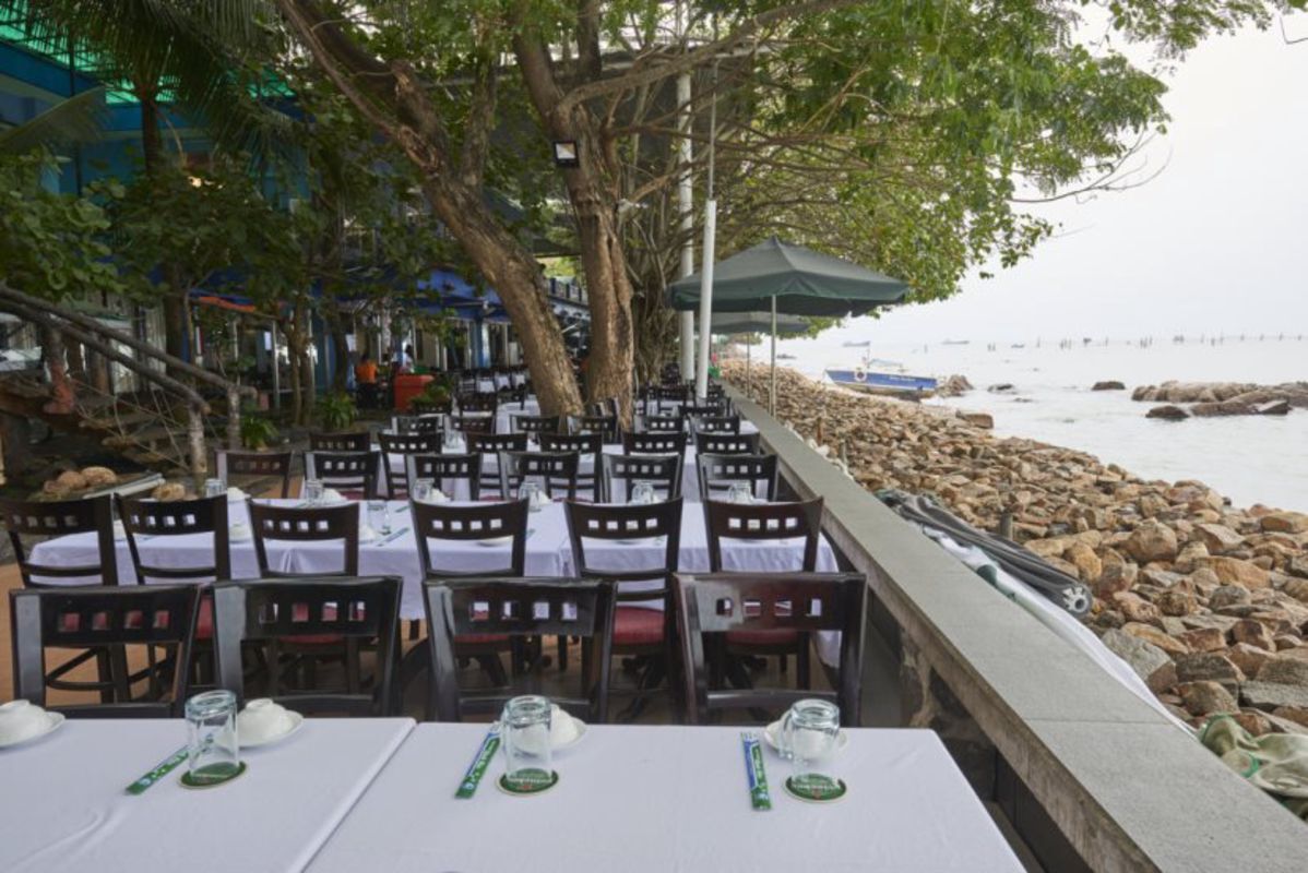 Learn Vung Tau’s food traditions with expert insights