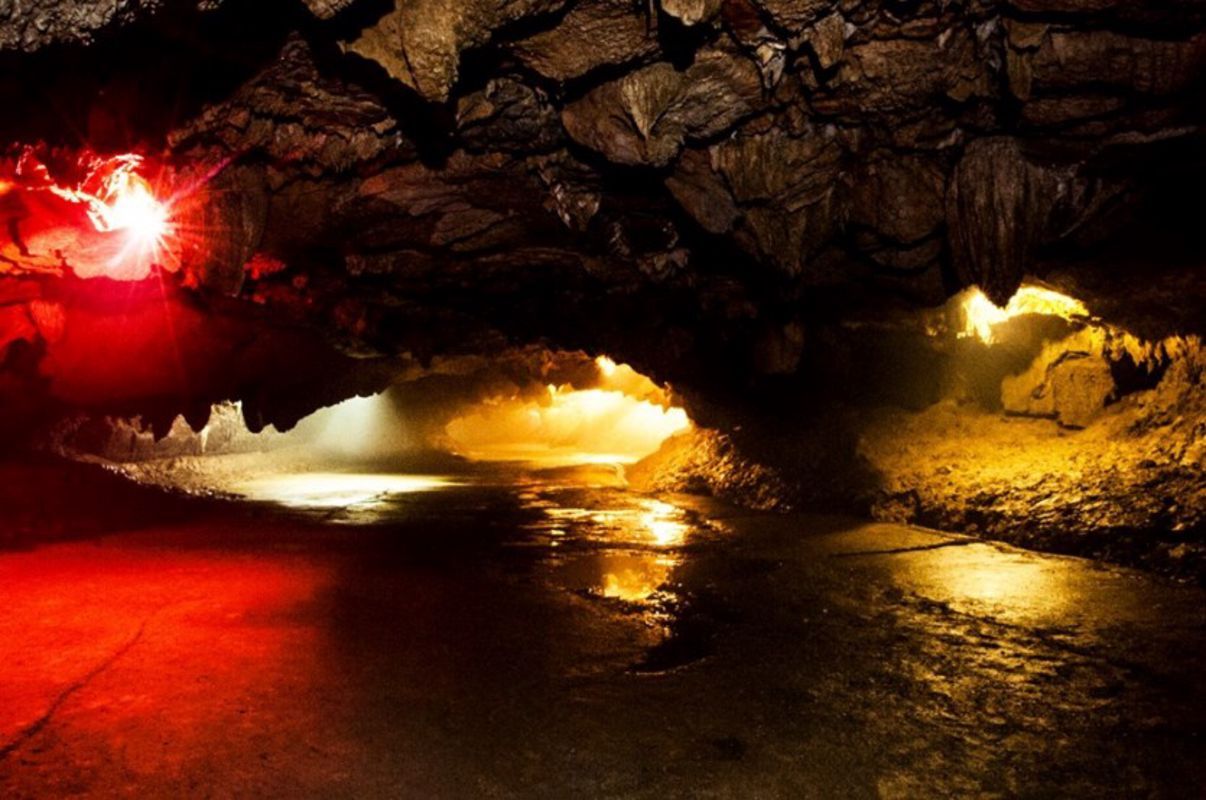 Thien Ha Cave