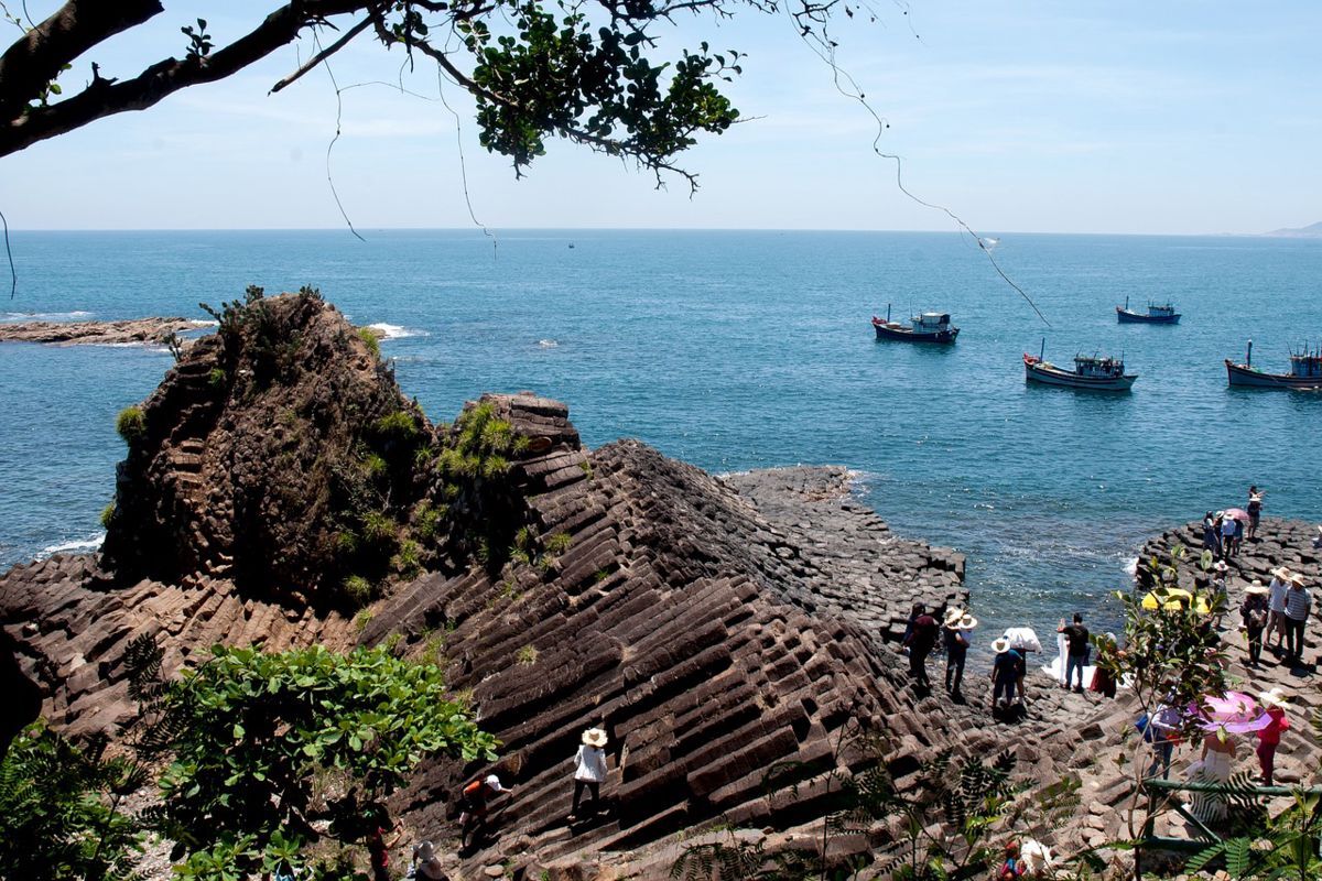 Ganh Da Địa - Dive into the natural charm of Phu Yen Travel