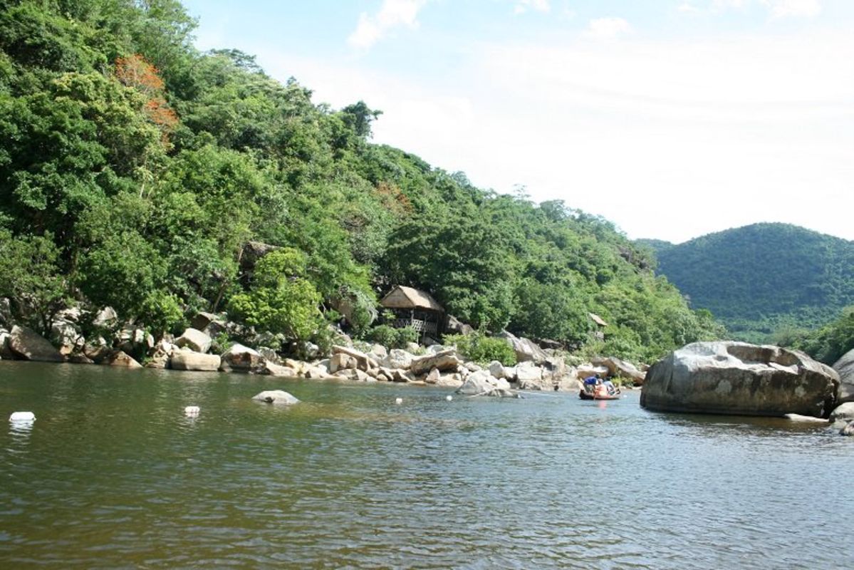 Capture the adventurous beauty of Quy Nhon’s riverside gem