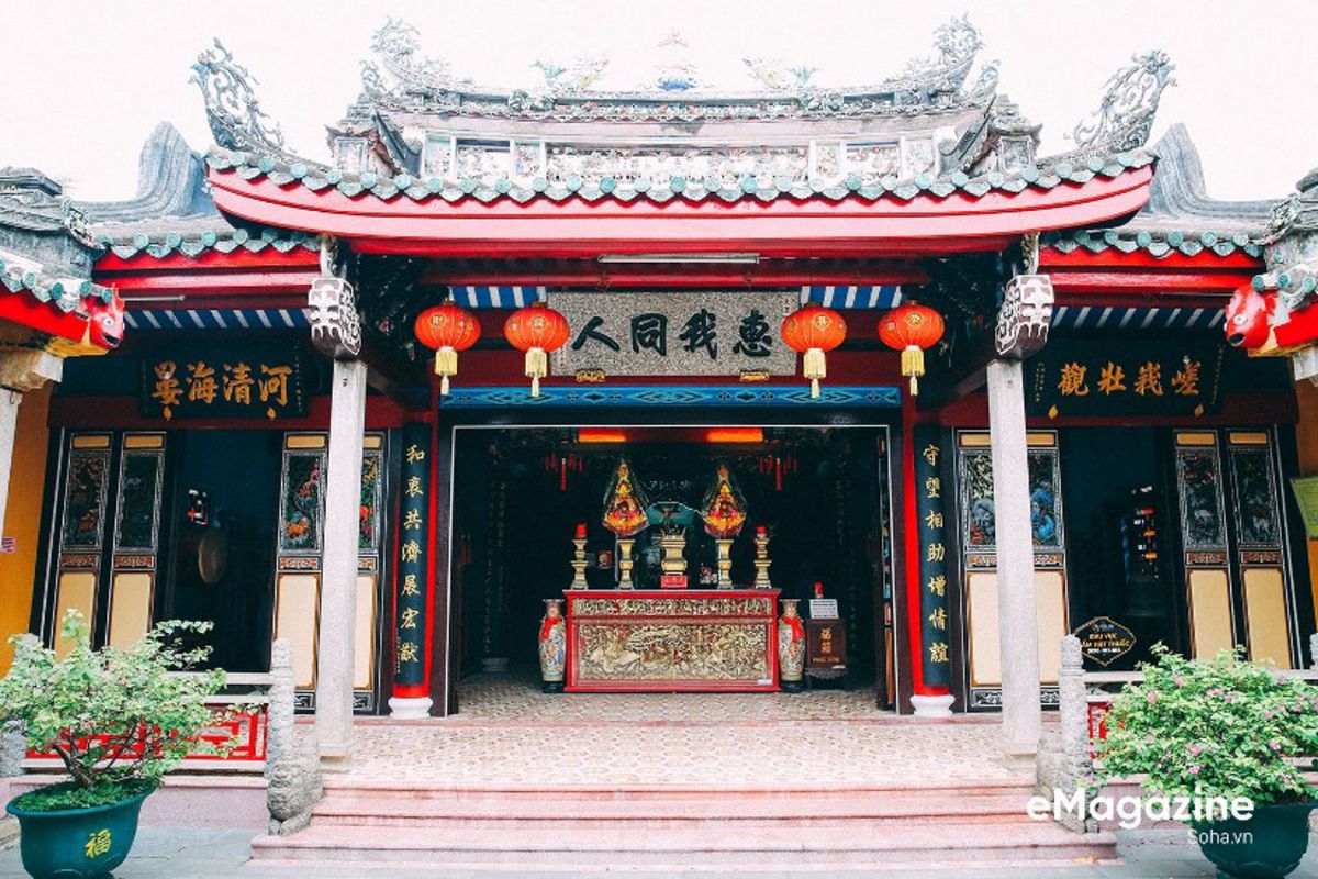 Capture the intricate beauty of Da Nang’s cultural gem