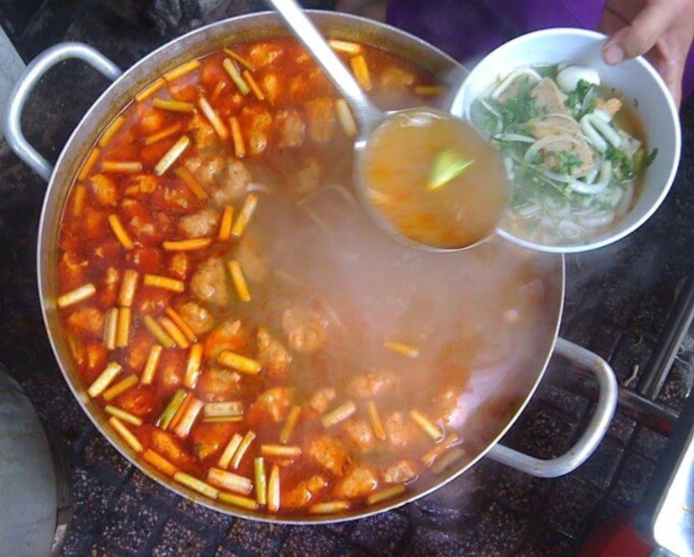 Thick noodles soup (Bánh canh) - Learn Da Lat’s food heritage with expert insights