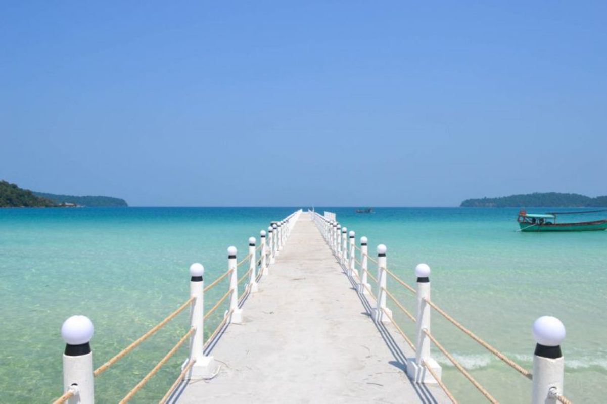 Capture the authentic charm of Koh Rong’s lush scene