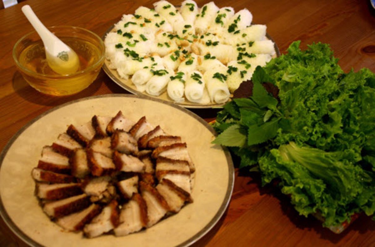 What are 10 Best local Foods "must-try" in Can Tho City?