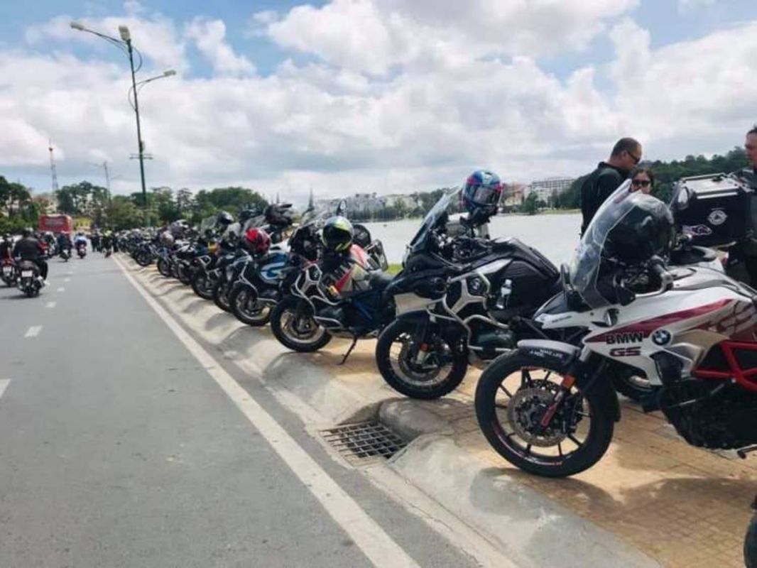 Capture the scenic beauty of Da Lat’s highland route
